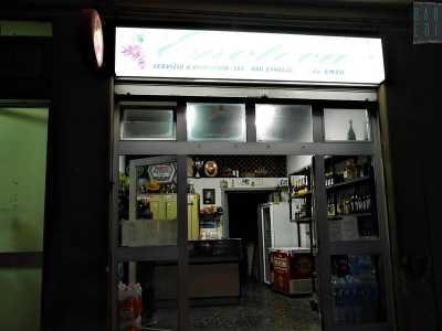 Ma ora dobbiamo terminare il nostro giro perch� abbiamo appuntamento in via Ricciotto Canudo dove ad aspettarci c�� il 52enne signor Vincenzo, proprietario di un�enoteca